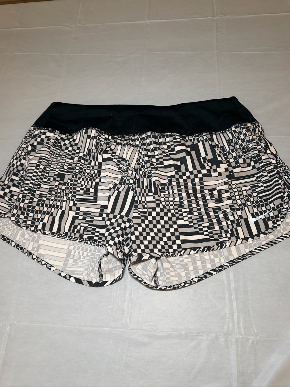 Nike Women’s Black & White Geo-Print Running Shorts